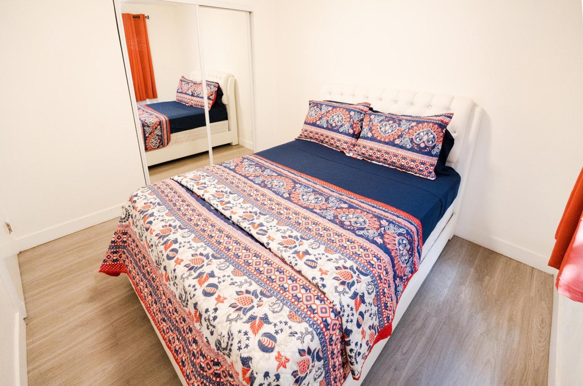 Appartement Cozy 2-bedroom With 1-bathroom Ideal For Small Group In Koretown Los Angeles